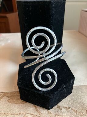 Hammered Aluminum Spiral Cuff Bracelet